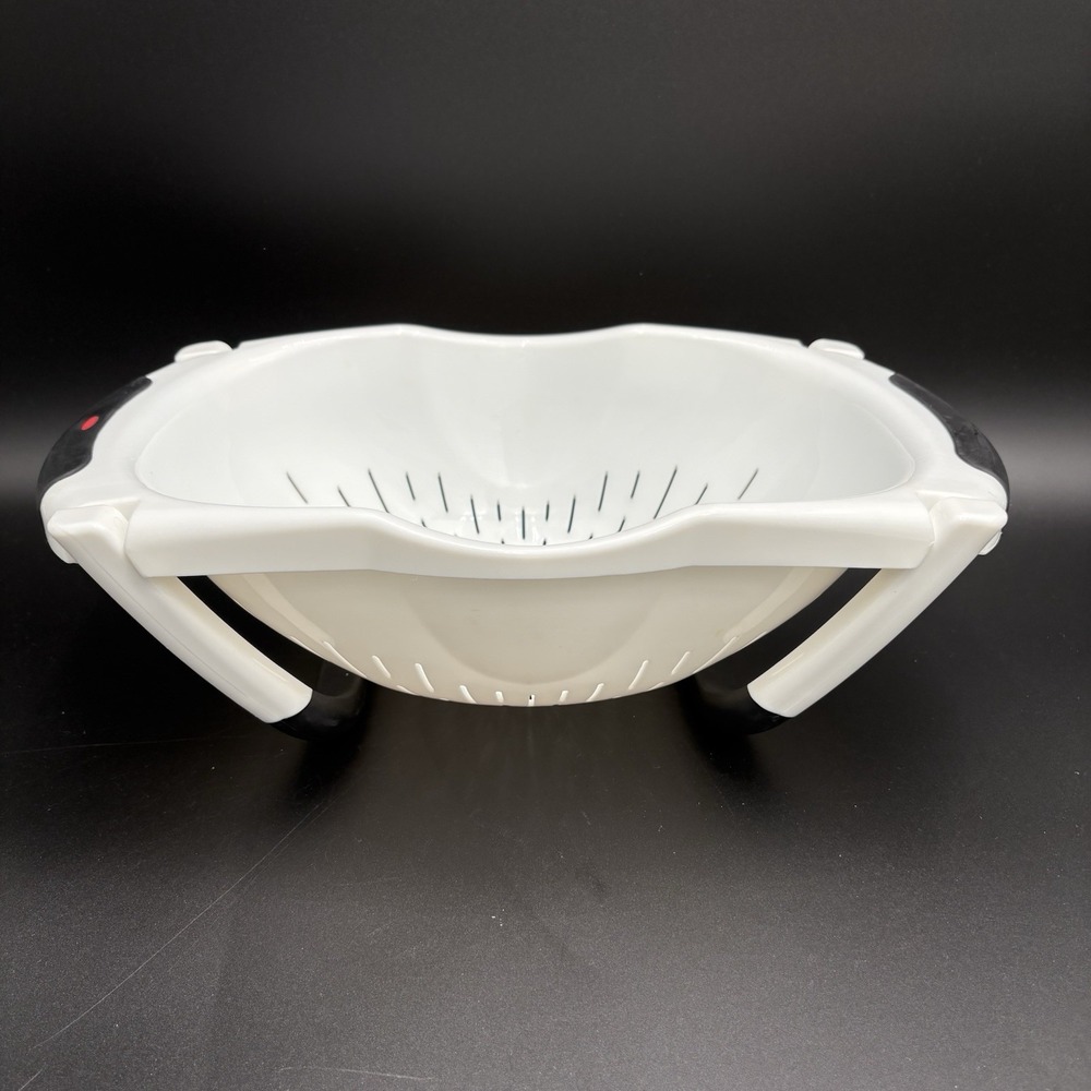 OXO Good Grips Large Over the Sink Colander Strainer with Foldable Arms